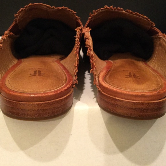 FRYE Terri Woven Leather Mule - Picture 6 of 7